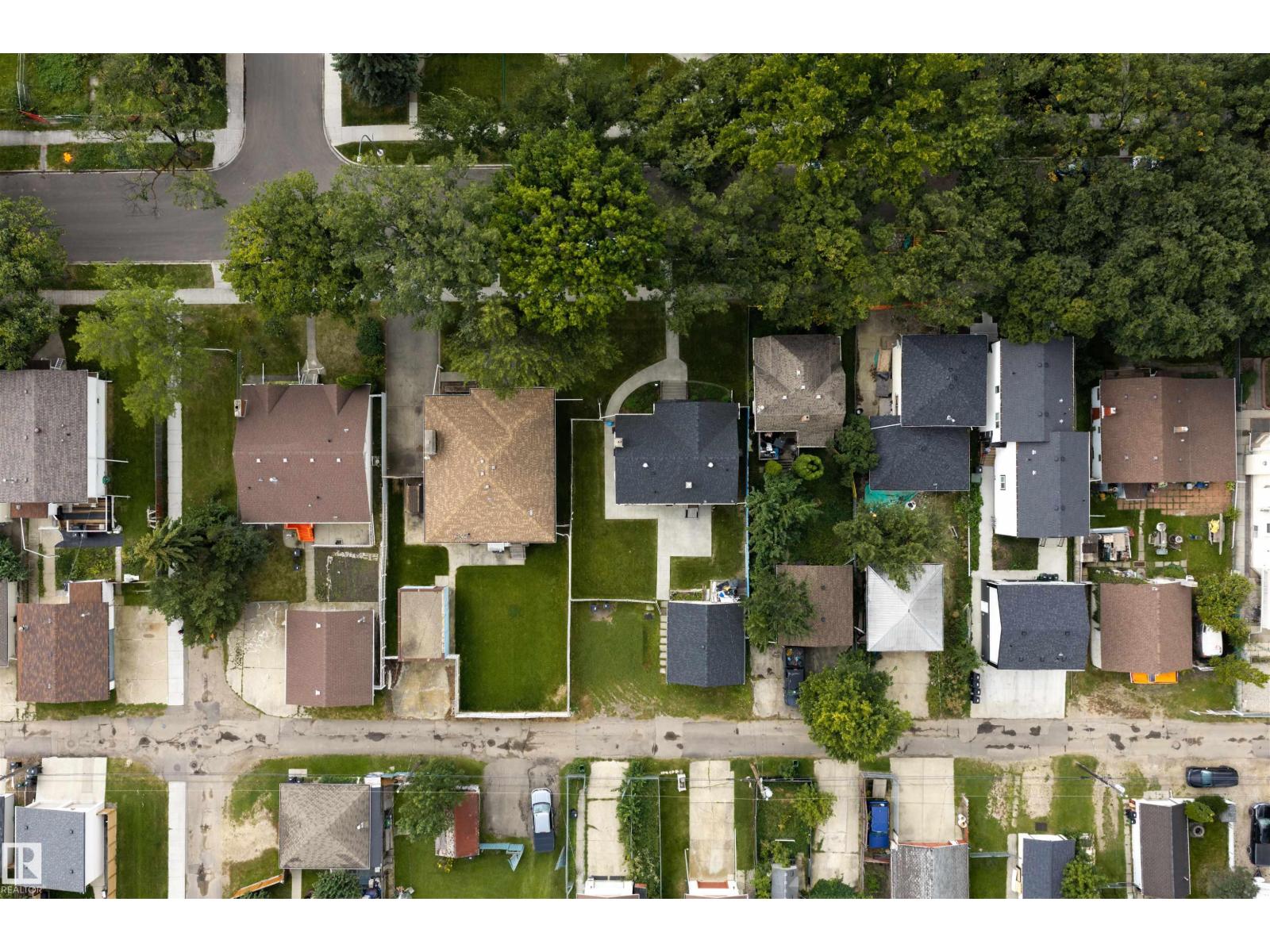 12111 95 ST NW - Image 31