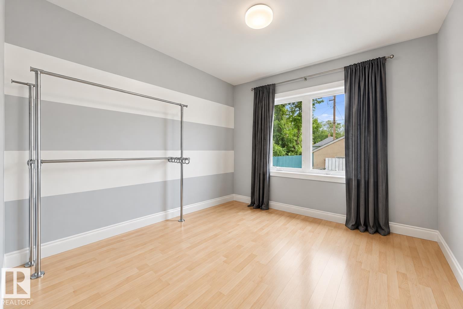 12111 95 St NW, Alberta Avenue — photo 9 of 30