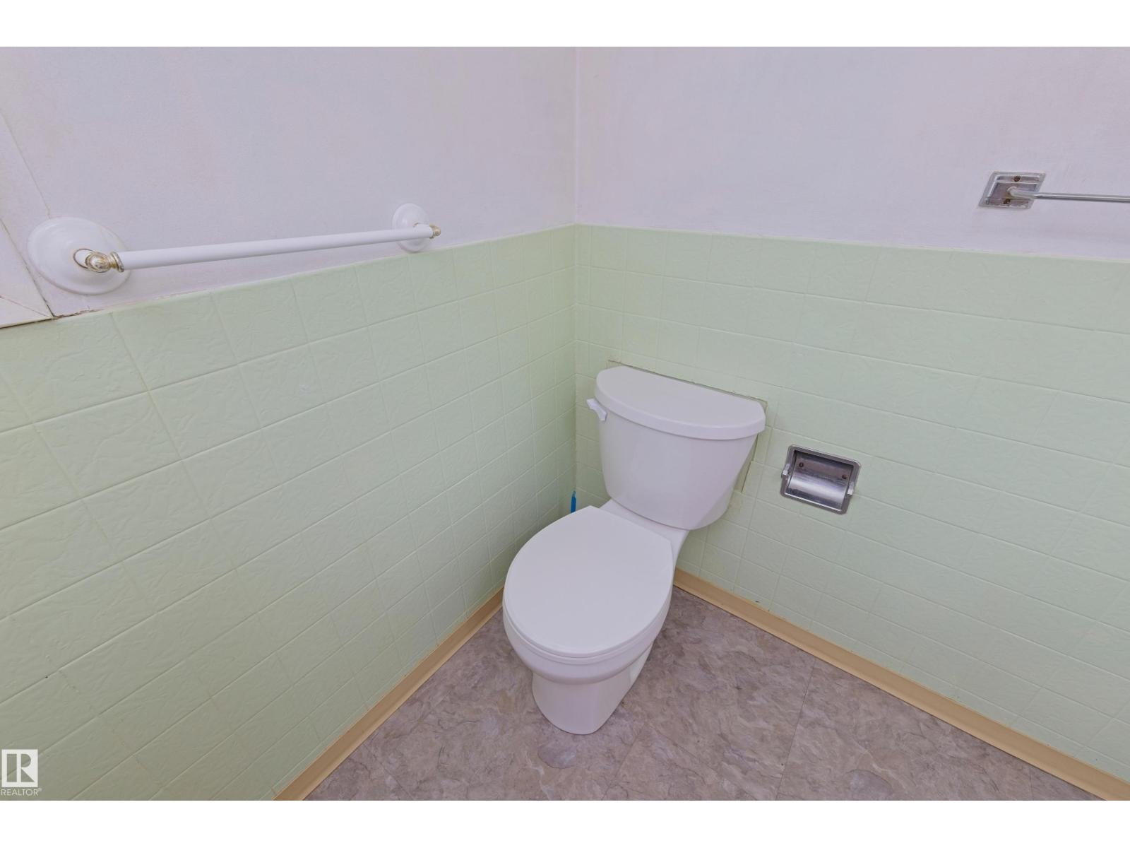 5131 51 Street - Image 18