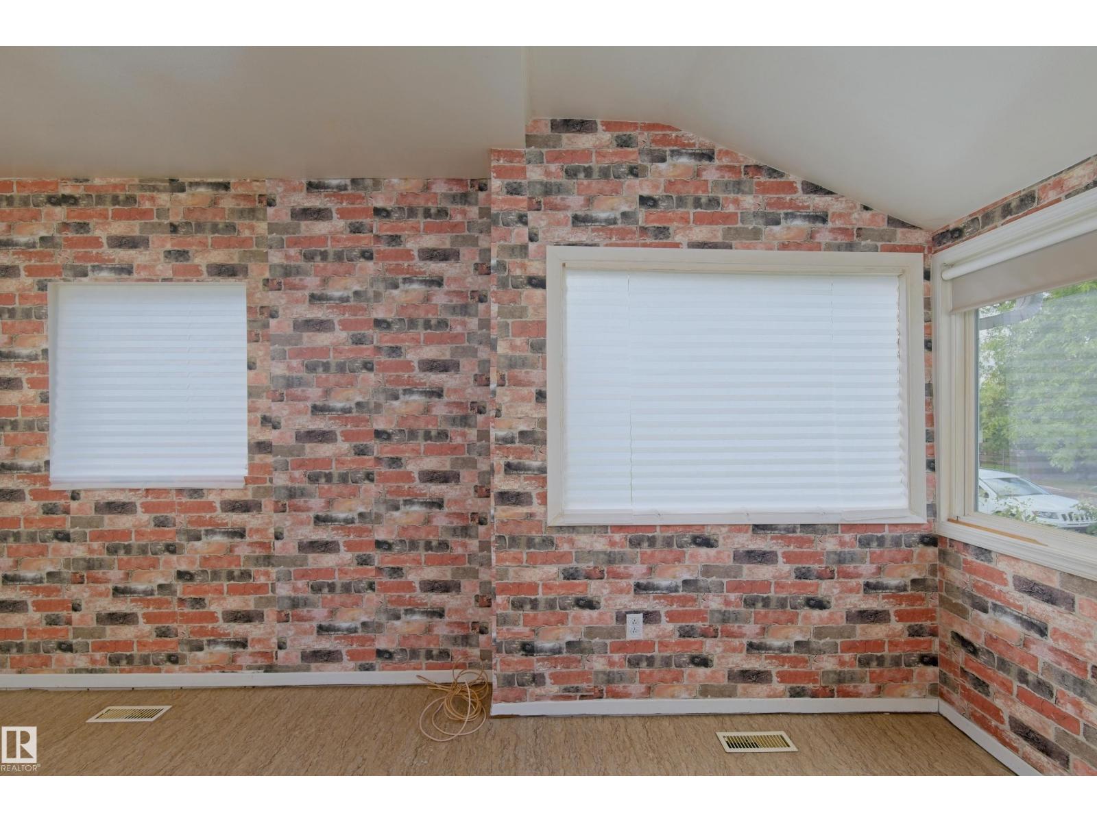 5131 51 Street - Image 7