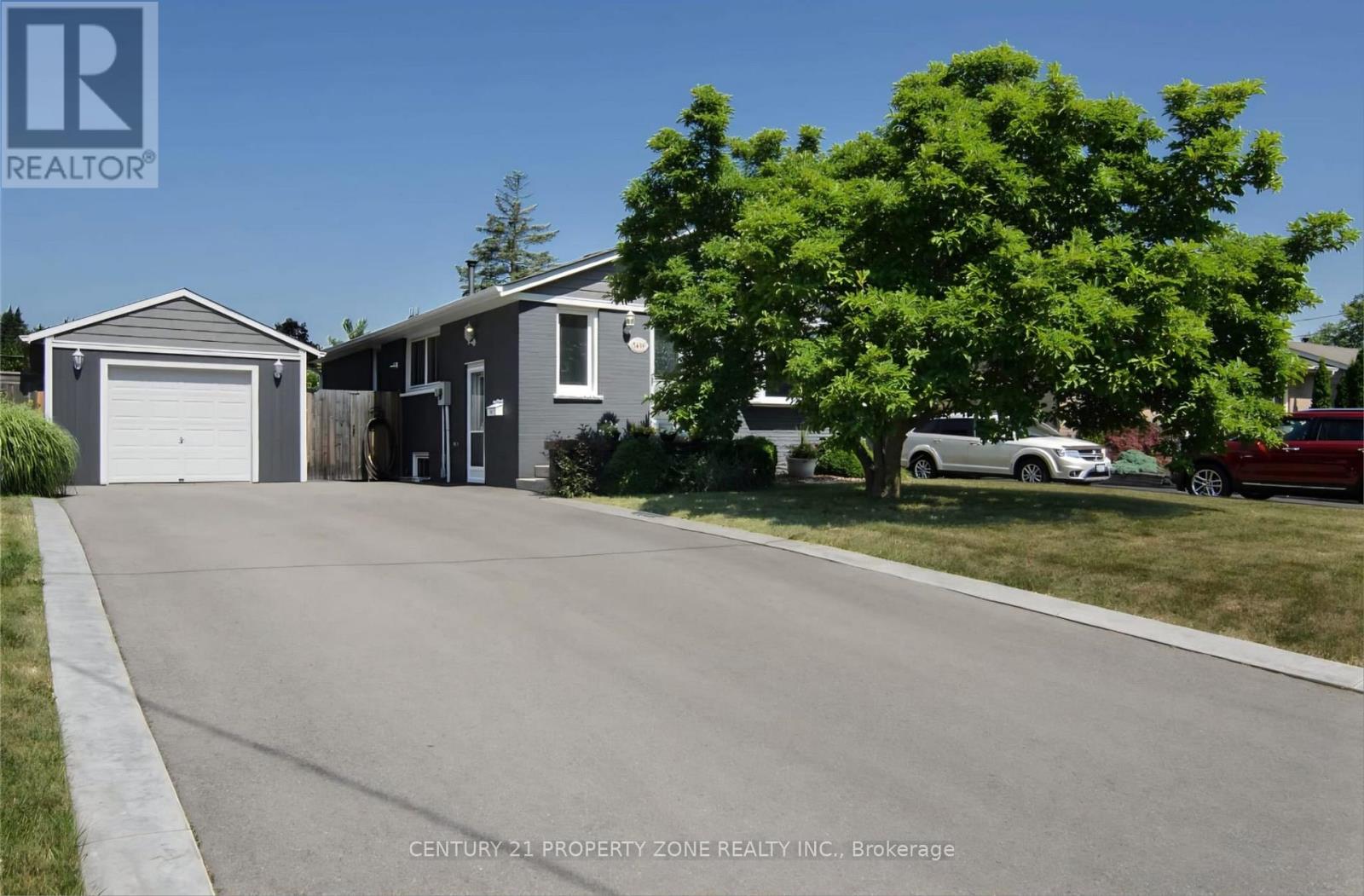 Photo of 5439 Cornwall Crescent