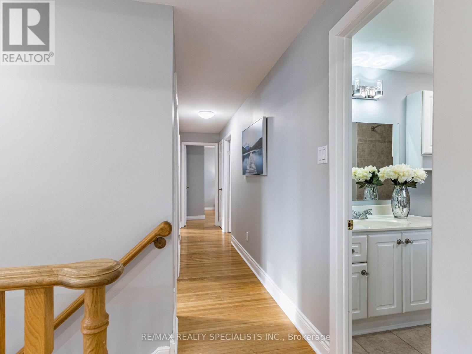 6 NORVAL CRESCENT - 21