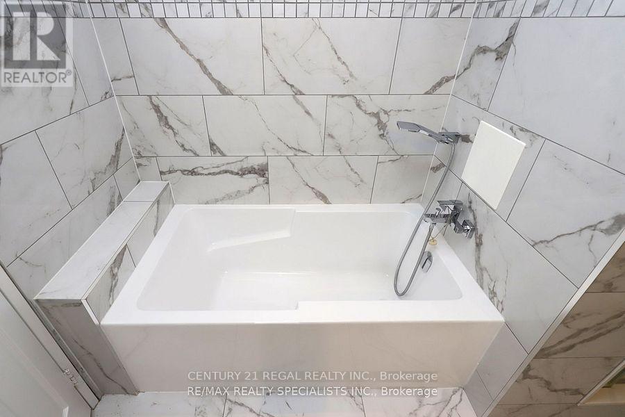 704 - 2155 BURNHAMTHORPE ROAD W, Mississauga (Erin Mills) — photo 11