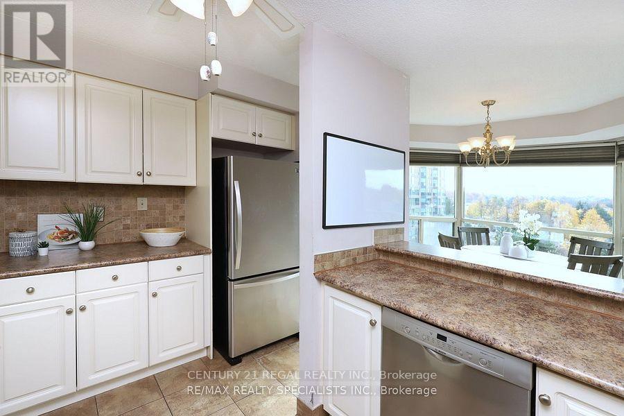 704 - 2155 BURNHAMTHORPE ROAD W, Mississauga (Erin Mills) — photo 6