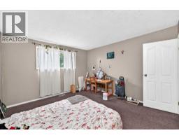 Kitchen - 5126 Bowness Road Nw, Calgary, AB T3B0C2 Photo 12