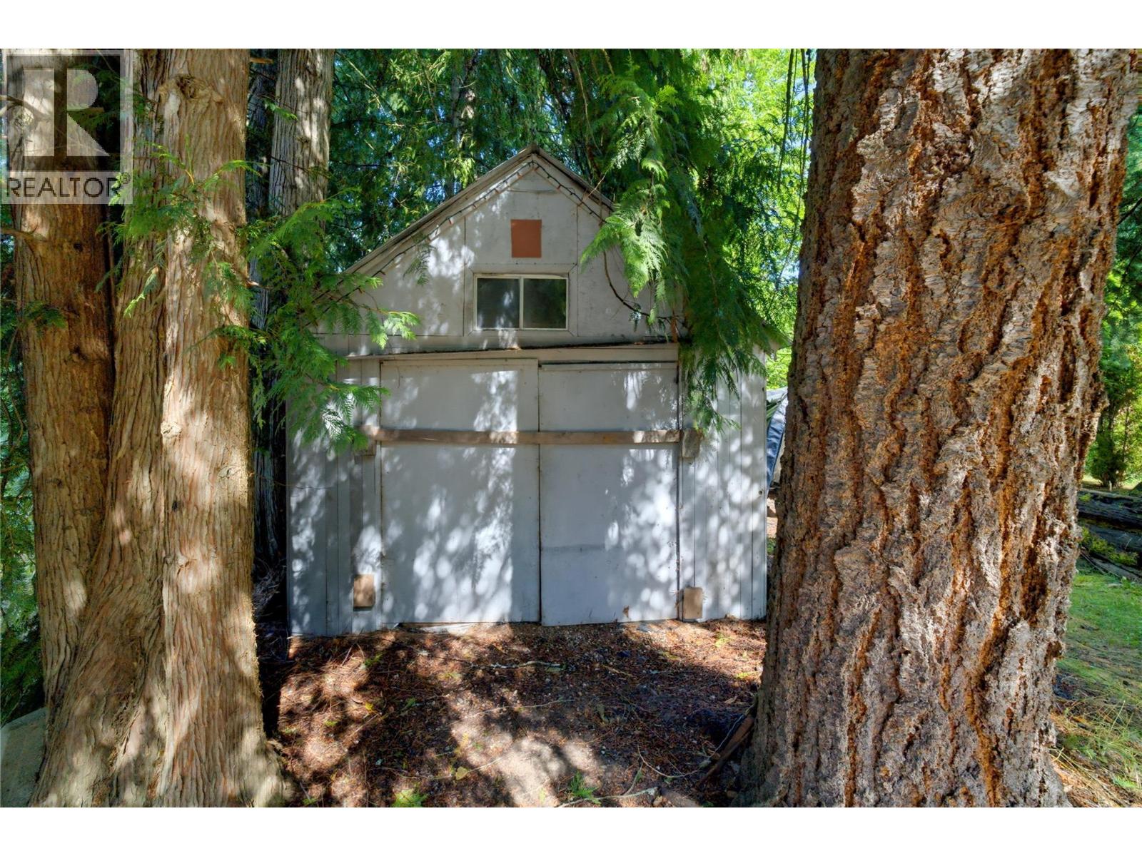 8 5 97A Highway, Sicamous