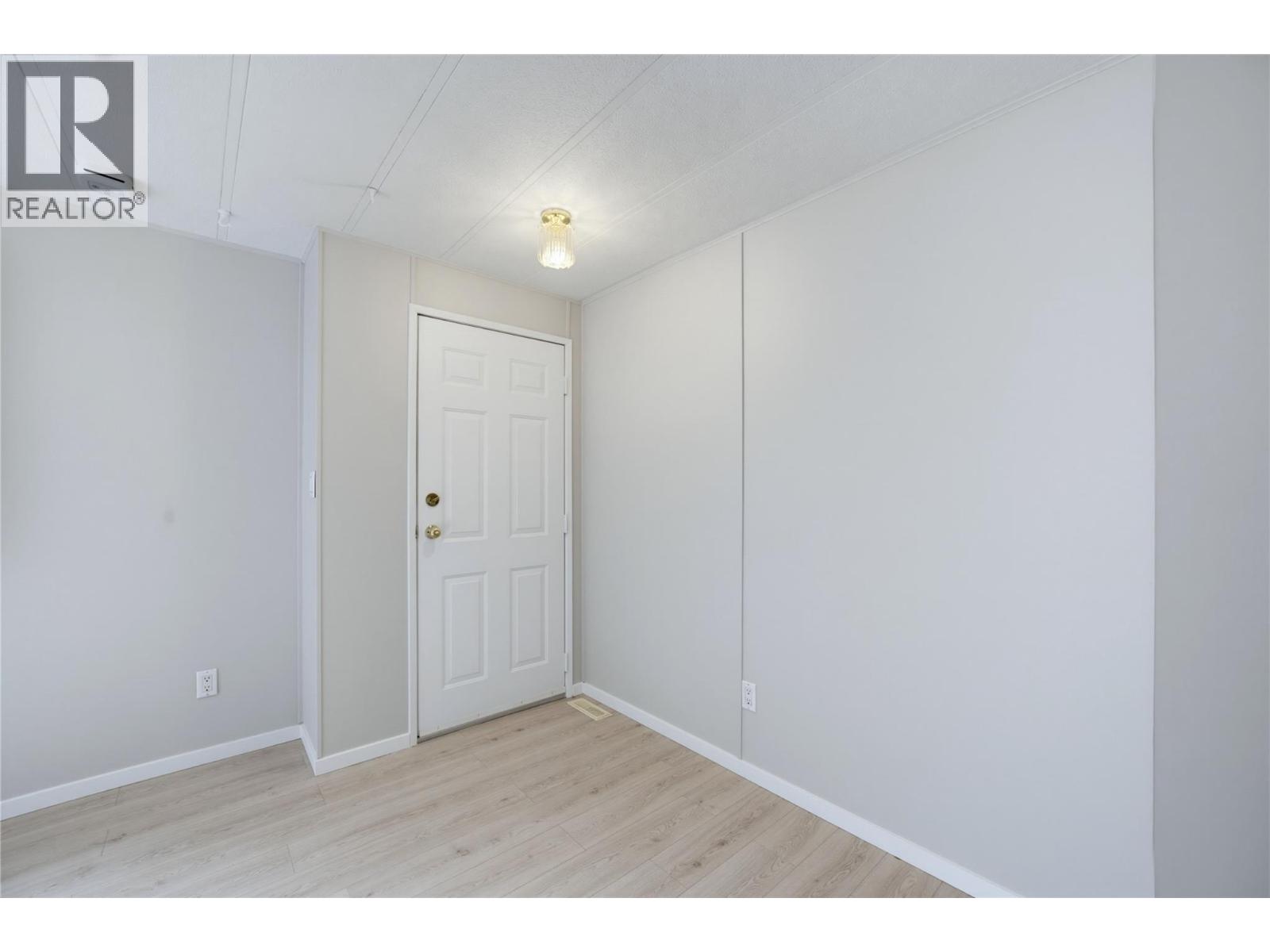 8 5 97A Highway, Sicamous