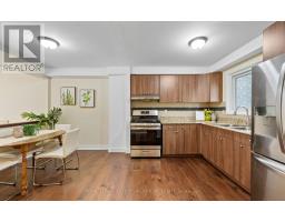 7 Hillpark Trail, Brampton, ON L6S1R1 Photo 11