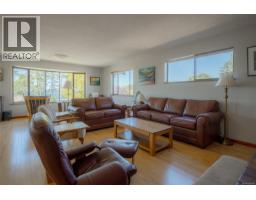 Den - 7115 Huddlestone Rd, Lantzville, BC V0R2H0 Photo 16