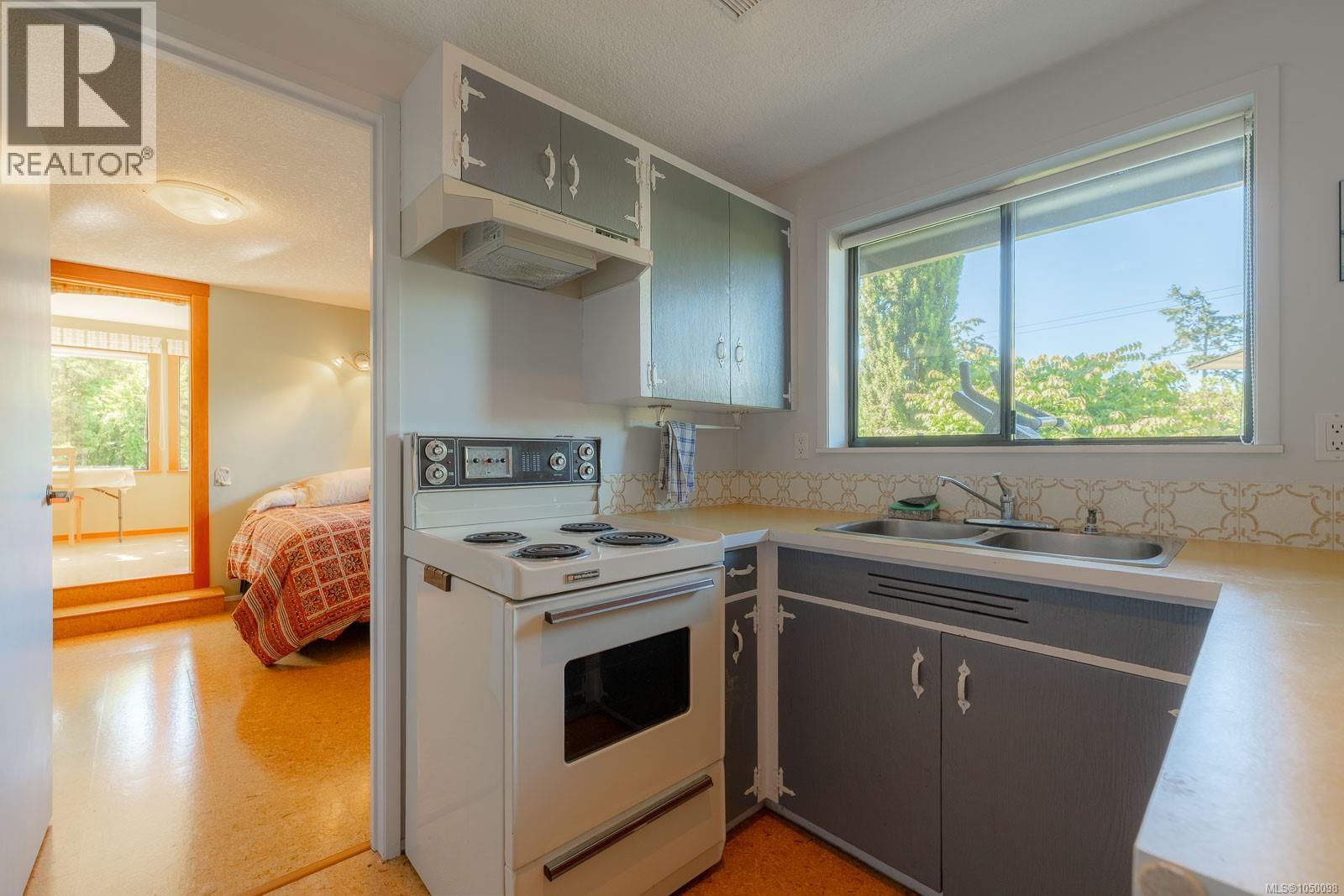 7115 Huddlestone Rd - Image 25