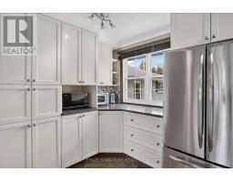 16 Lawrence Street S, Kawartha Lakes, ON K9J6X3 Photo 12