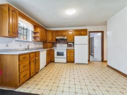 24137 River Road W, Lorette, MB R5K0E5 Photo 17