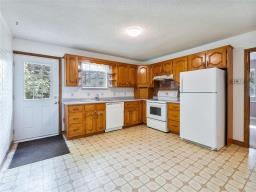 24137 River Road W, Lorette, MB R5K0E5 Photo 15