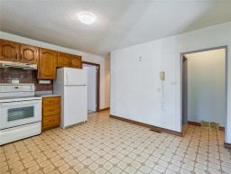 24137 River Road W, Lorette, MB R5K0E5 Photo 19