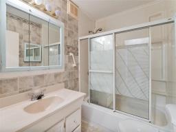 24137 River Road W, Lorette, MB R5K0E5 Photo 35