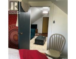 325 Centre Street, Coronach, SK S0H0Z0 Photo 24