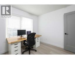 664 Devonia Road W - photo 38