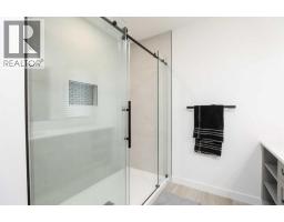 664 Devonia Road W - photo 32