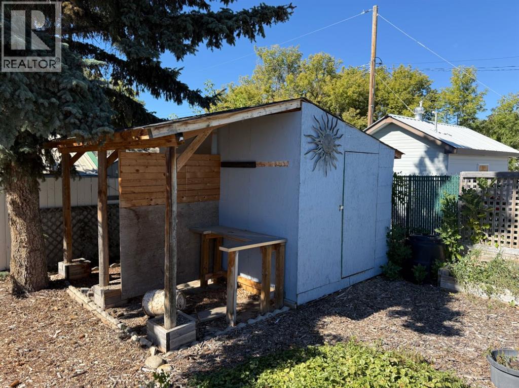 1239 41 Avenue N - 27