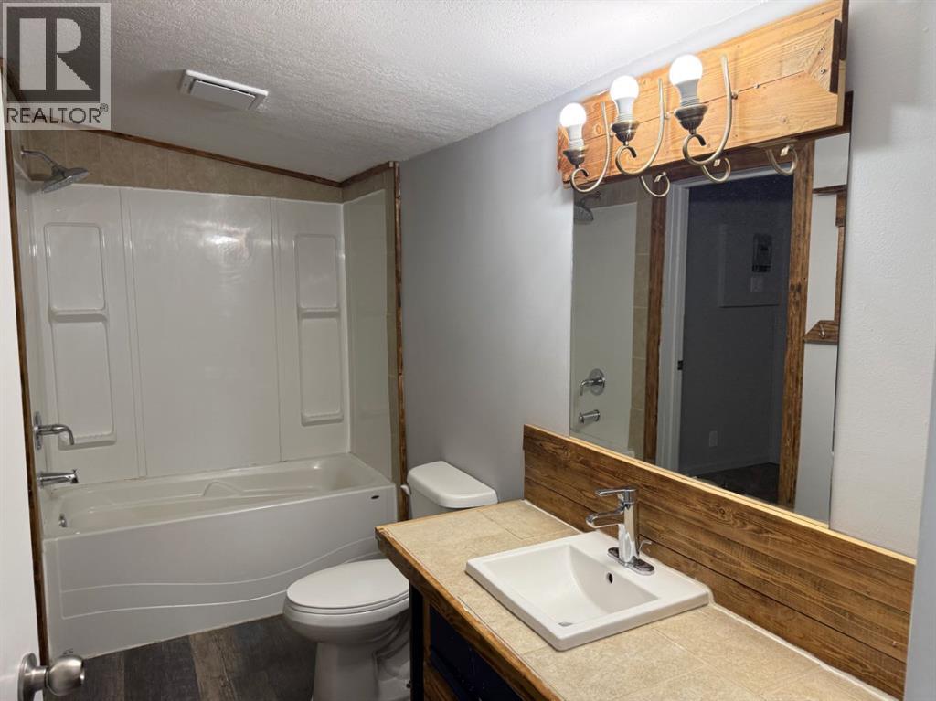 1239 41 Avenue N - 18
