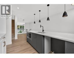 2022 12 Avenue SW - photo 26