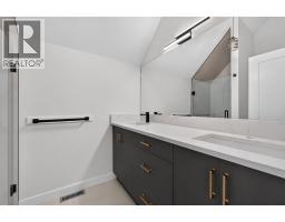 2022 12 Avenue SW - photo 36
