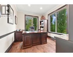 31 Montenaro Bay, Cochrane Lake, AB T4C0A5 Photo 24