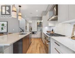4pc Bathroom - 4220 19 Street Sw, Calgary, AB T2T4Y3 Photo 6