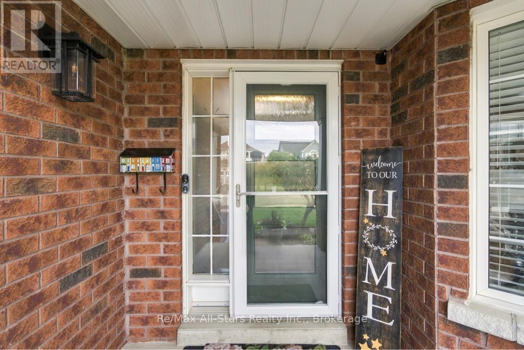 110 Hammond Street, Clarington, ON photo 3