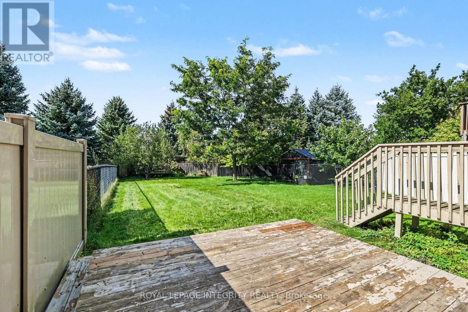 102 HAWKTREE RIDGE - 22
