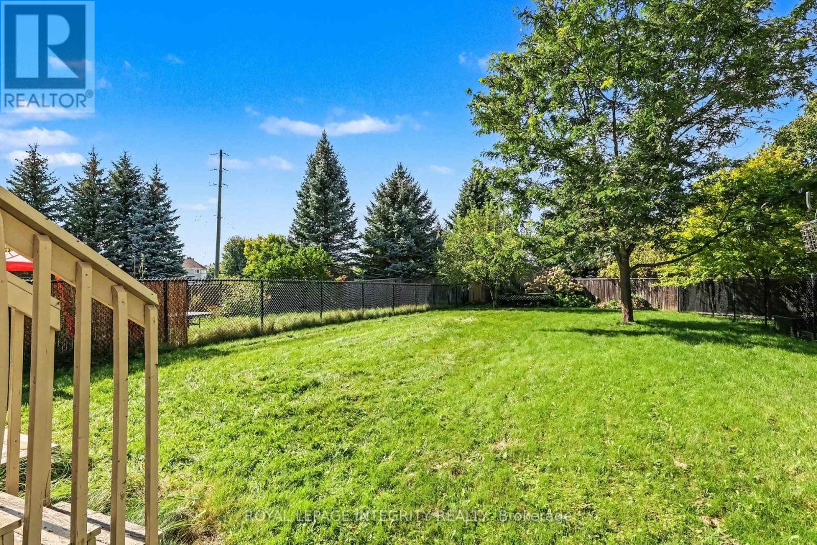 102 HAWKTREE RIDGE - 23