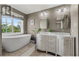 Bedroom 3 - 102 Hawktree Ridge, Ottawa, ON K2J5N3 Photo 15