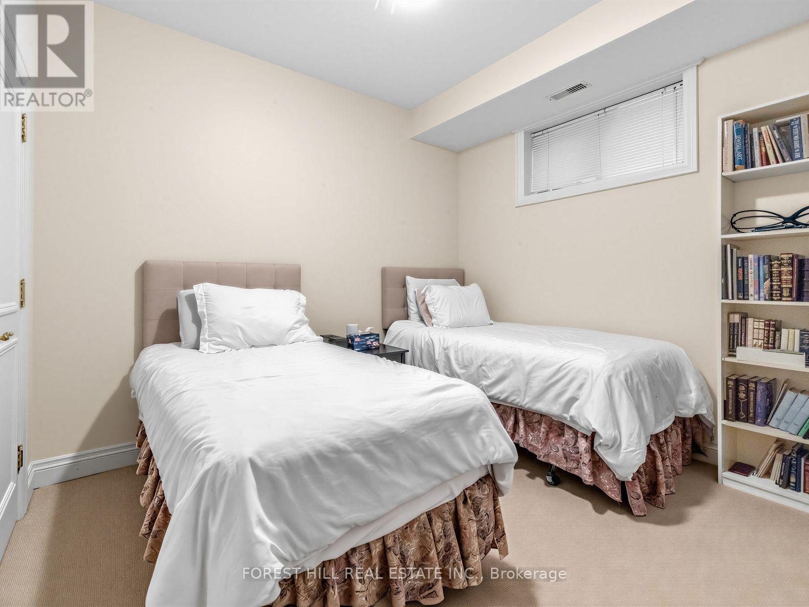 235 HILLHURST BOULEVARD - Image 34