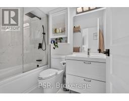 2106 - 270 Queens Quay W, Toronto, ON M5J2N4 Photo 17