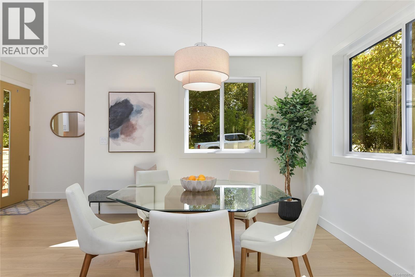 2 4430 Shore Way, Saanich