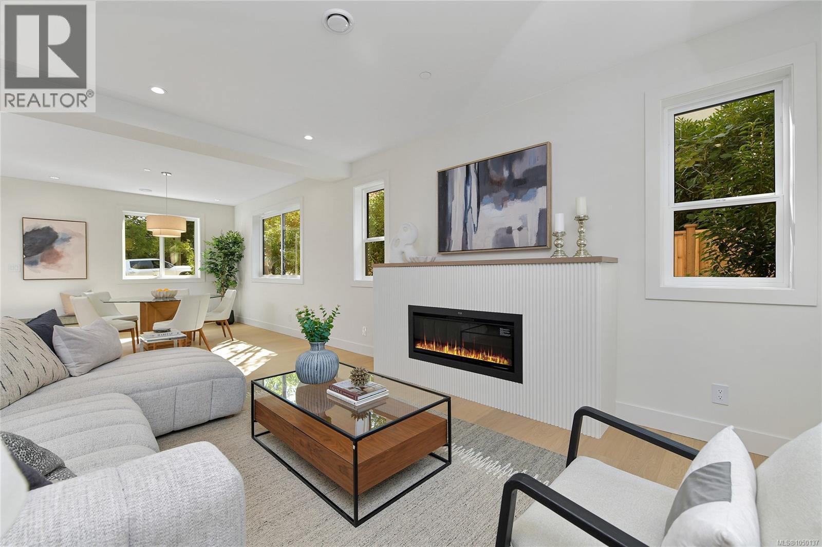 2 4430 Shore Way, Saanich