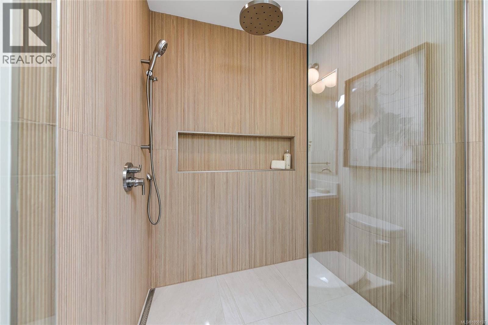 2 4430 Shore Way, Saanich