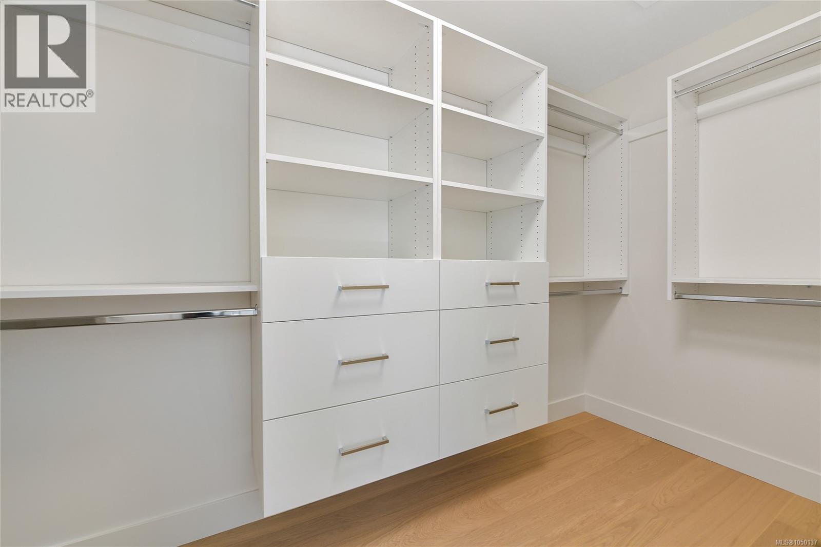 2 4430 Shore Way, Saanich