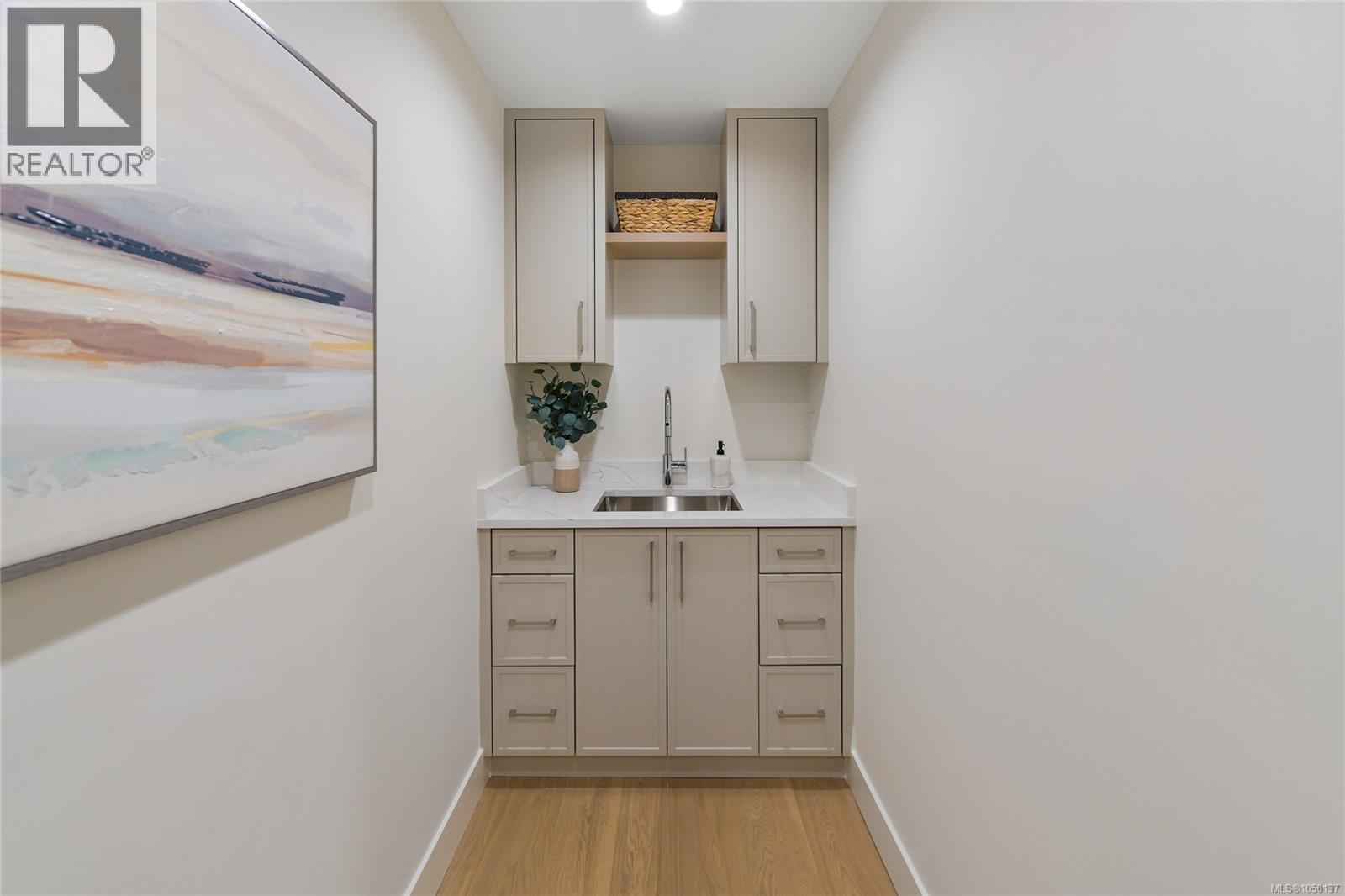 2 4430 Shore Way, Saanich