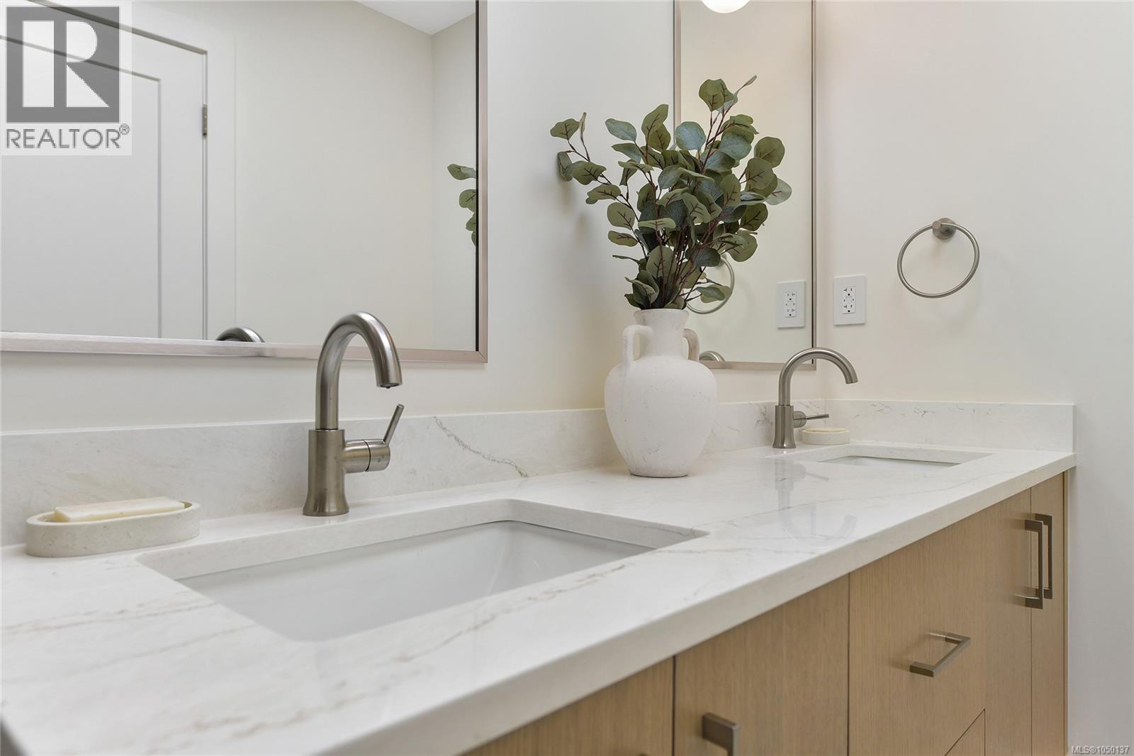 #2 4430 Shore Way - 28