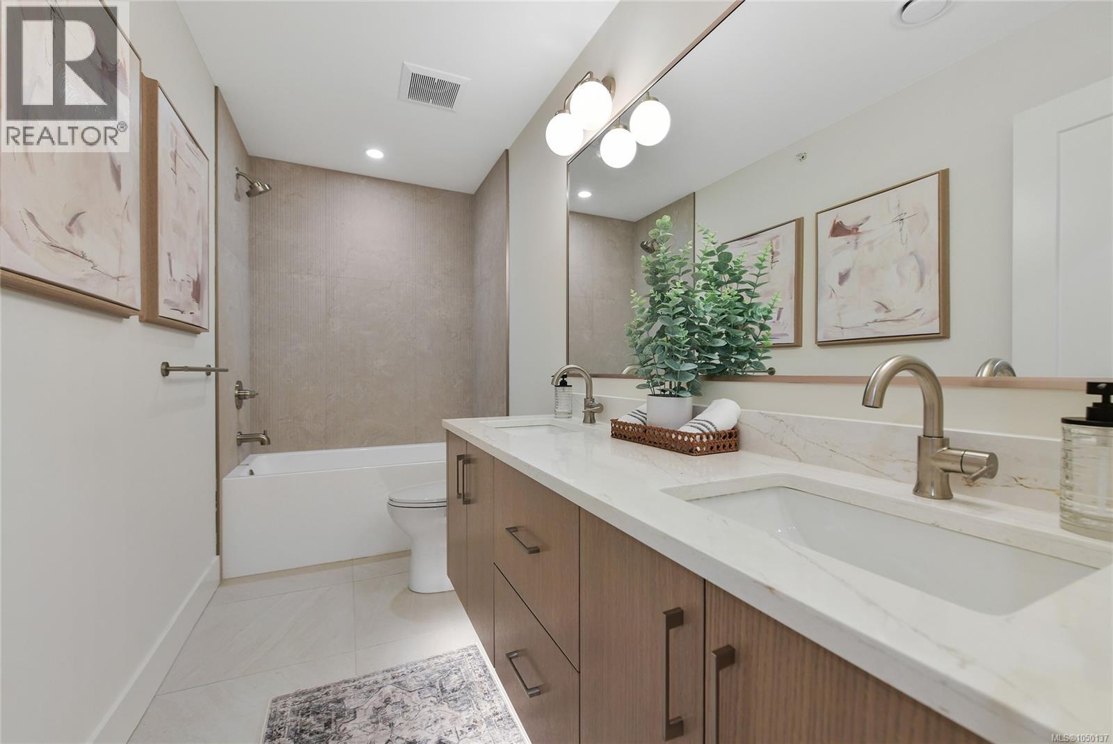 2 4430 Shore Way, Saanich