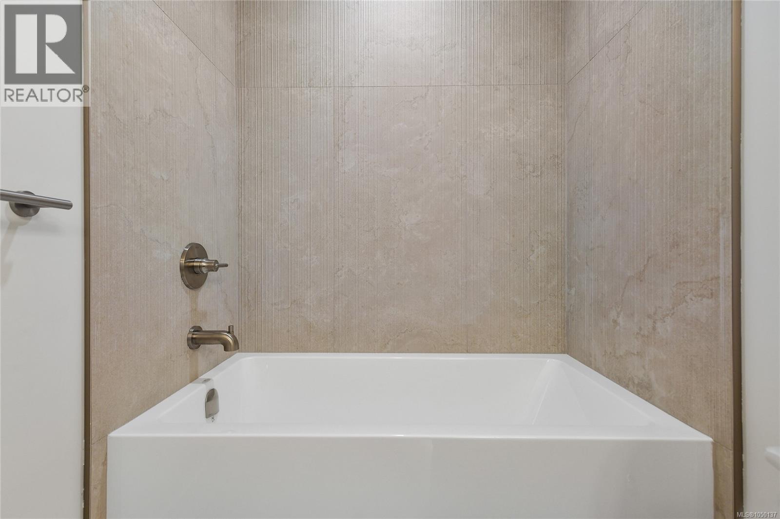 2 4430 Shore Way, Saanich