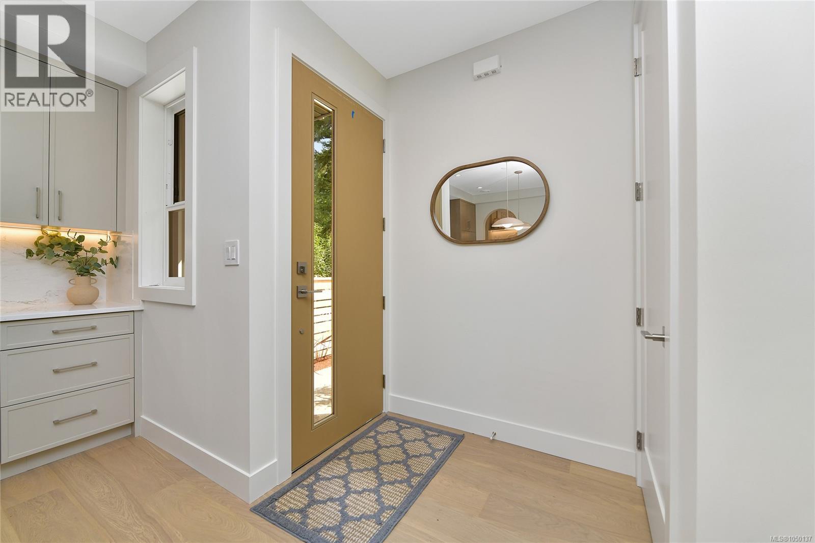 2 4430 Shore Way, Saanich
