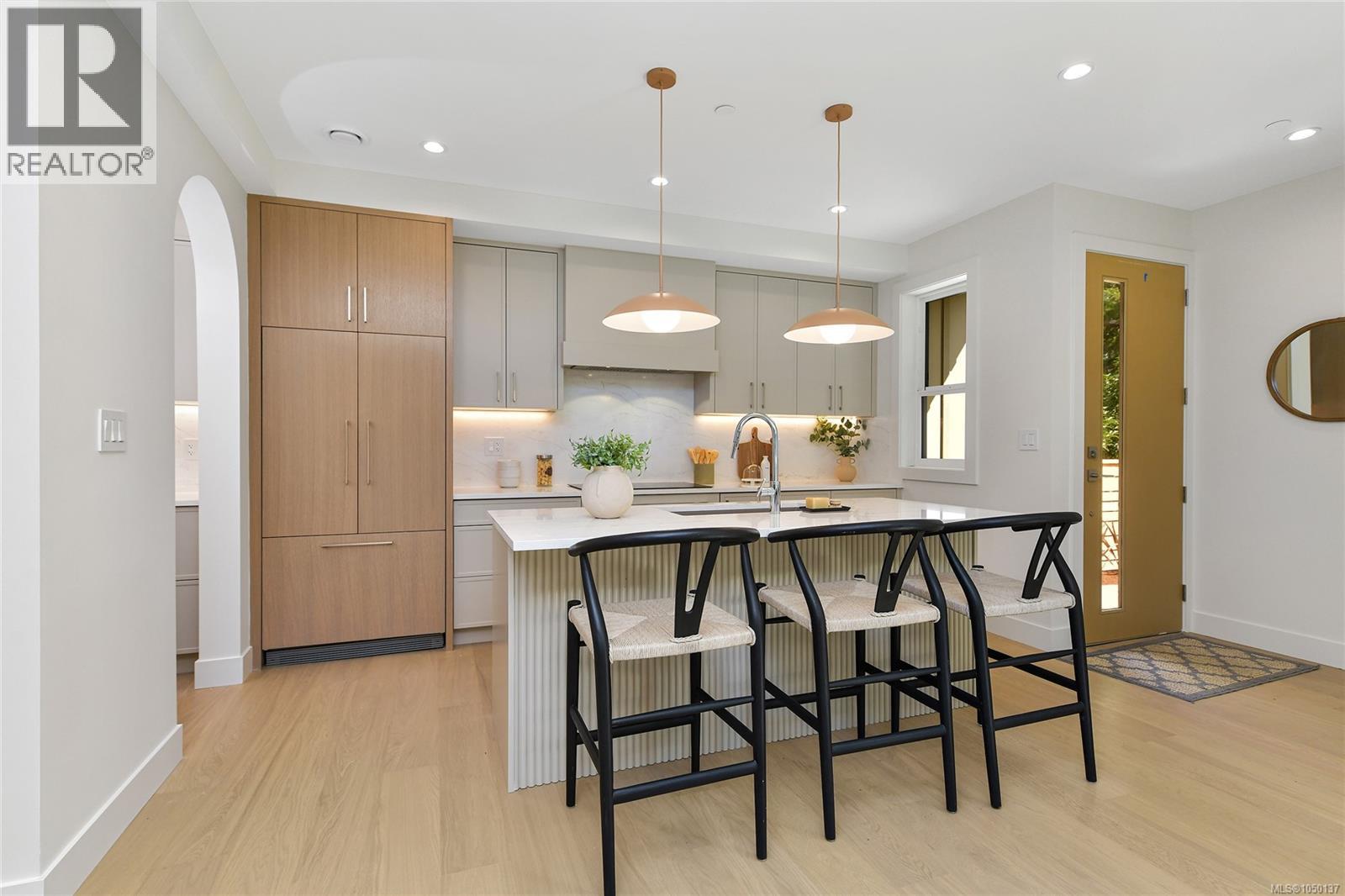 2 4430 Shore Way, Saanich
