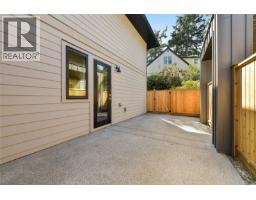 2 4430 Shore Way, Saanich, BC V8N3T9 Photo 17
