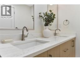 2 4430 Shore Way, Saanich, BC V8N3T9 Photo 28