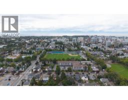 2547 Empire St, Victoria, BC V8T3M5 Photo 12