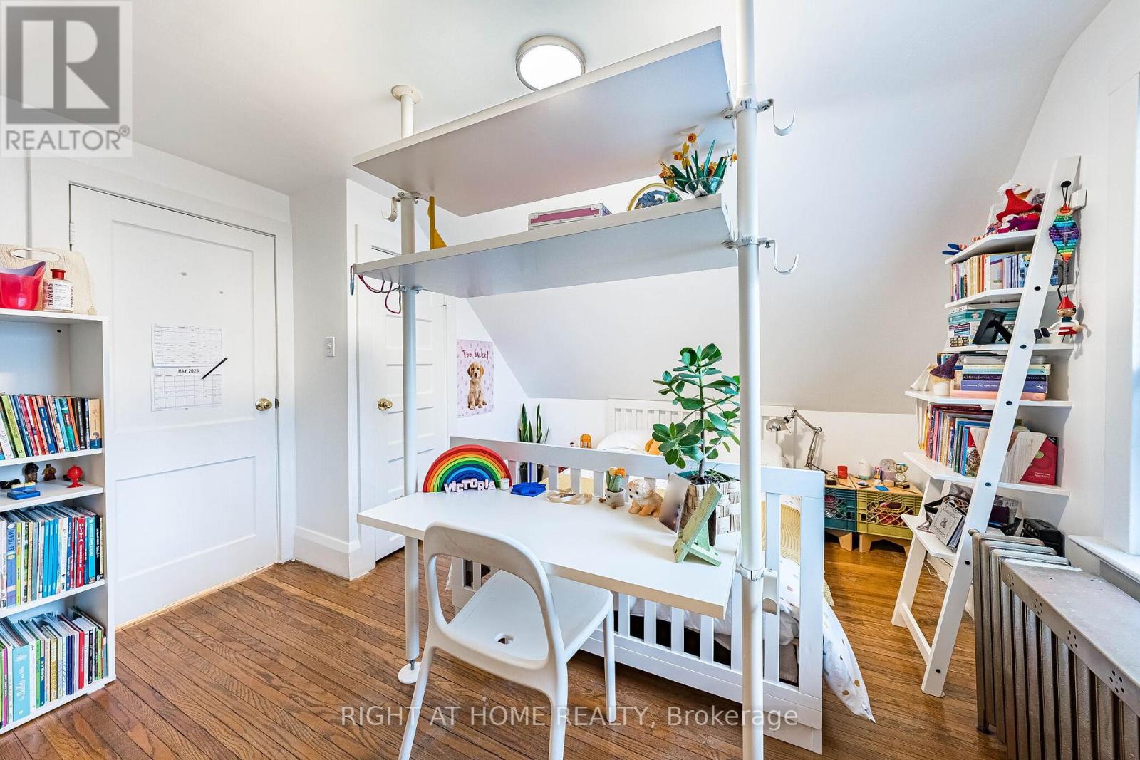 8 SAVOY AVENUE - 31