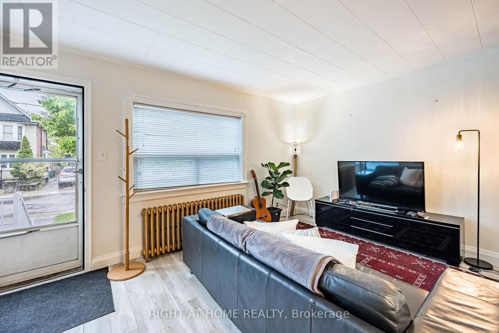 8 SAVOY AVENUE, Toronto (Woodbine-Lumsden) — photo 8