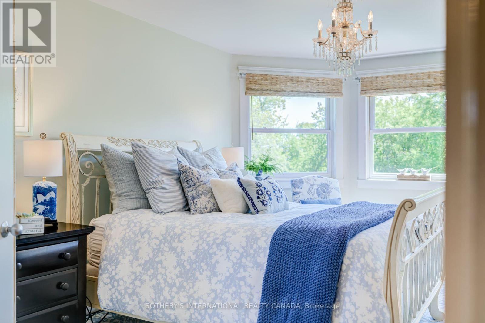 14 MUNDAY COURT - 20